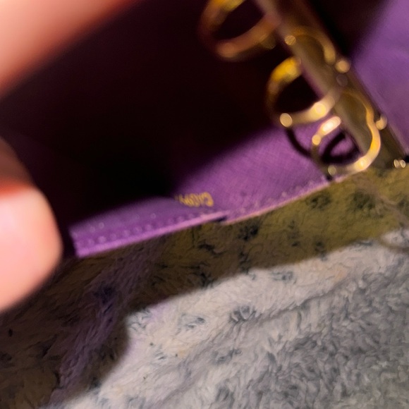 Men’s or Women’s Louis Vuitton Epi Passport Holder in Excellent condition! - Picture 10 of 12